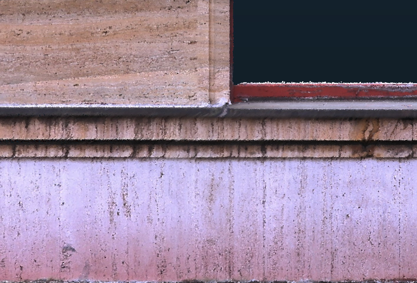 svislé spáry skoro neviditelné - Spárořez obkladu sto let staré fasády – 3D skenování